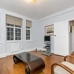 Lovely 1-Bed Apartment In London